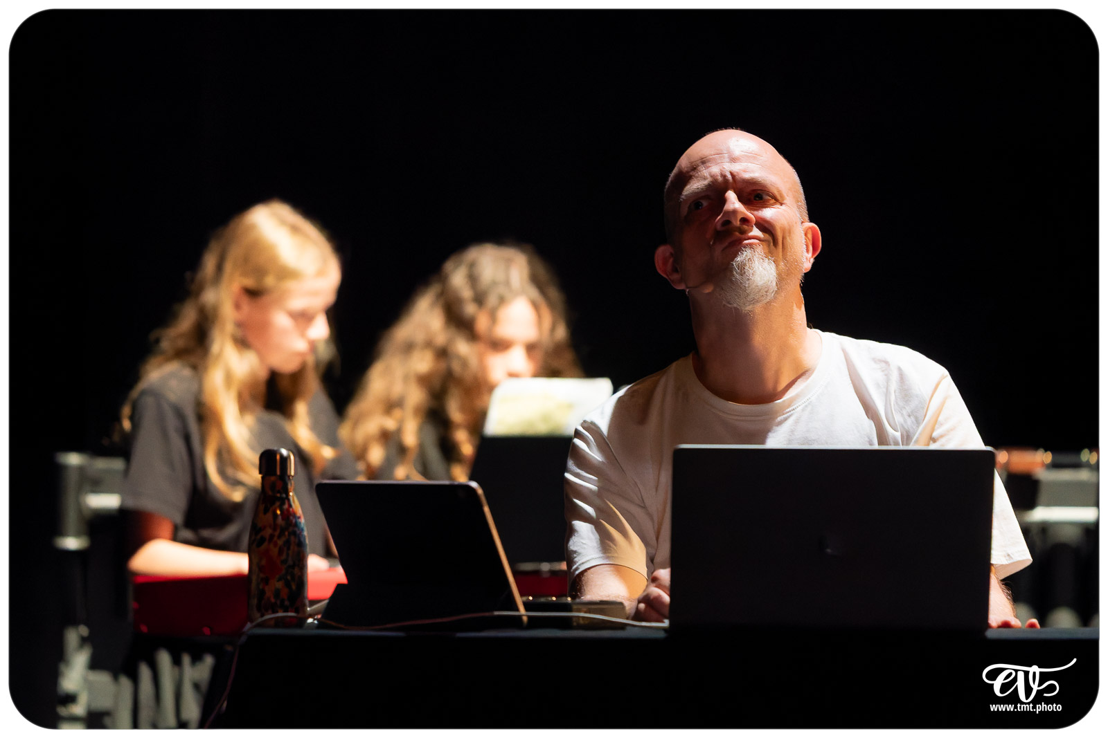 L'HUMOUR DENOTE (ELEVES EMMDH & CEDRIC GOUBERT)